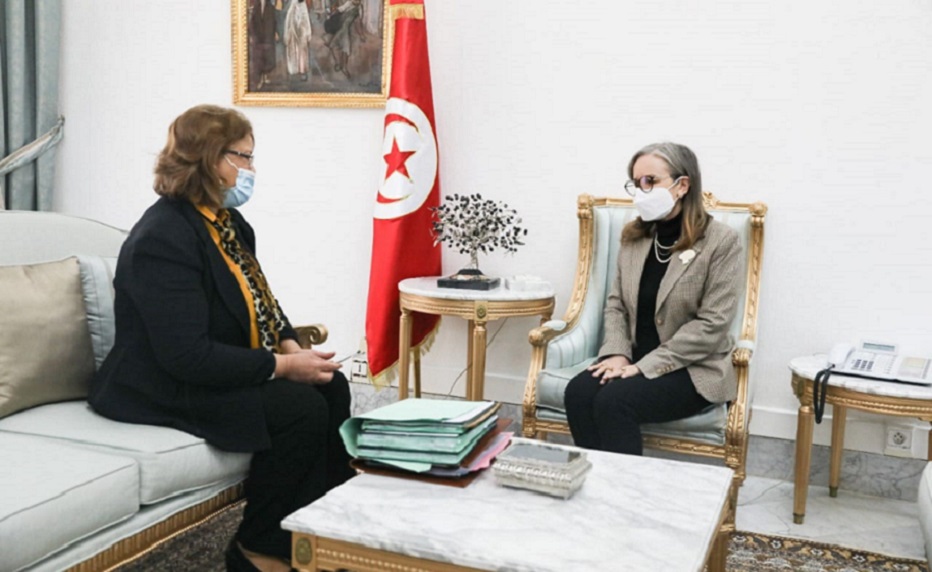  استقبلت رئيسة الحكومة السيدة نجلاء بودن رمضان اليوم الاثنين 17 جانفي 2022 بقصر الحكومة بالقصبة، رئيسة الهيئة العامة للمقاومين وشهداء وجرحى الثورة والعمليات الإرهابية السيدة فوزية اليعقوبي حرم الملولي.