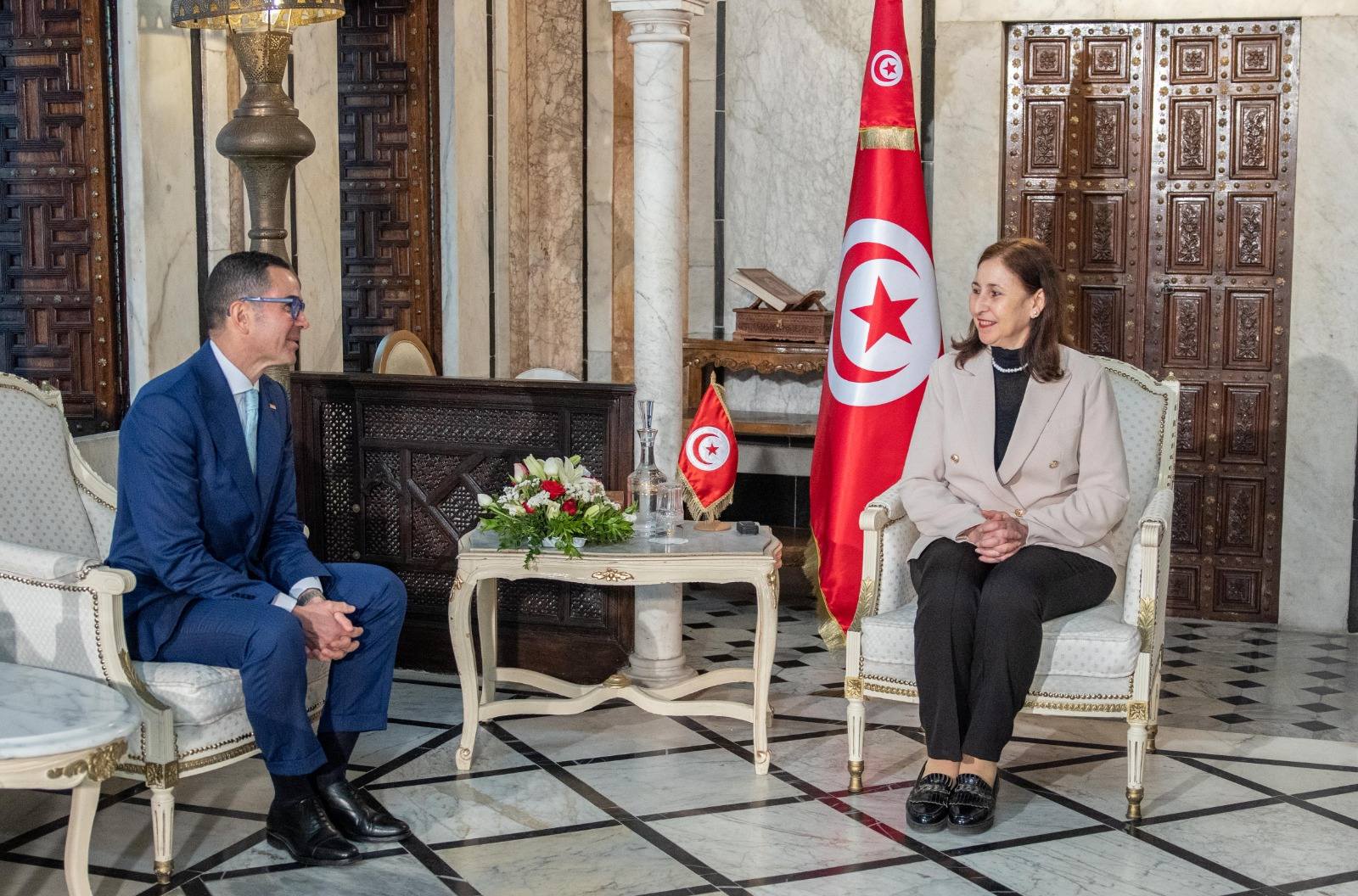  رئيسة الحكومة تستقبل وزير الاستثمار والتجارة الخارجية المصري