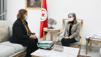  استقبلت رئيسة الحكومة السيدة نجلاء بودن رمضان اليوم الاثنين 17 جانفي 2022 بقصر الحكومة بالقصبة، رئيسة الهيئة العامة للمقاومين وشهداء وجرحى الثورة والعمليات الإرهابية السيدة فوزية اليعقوبي حرم الملولي.