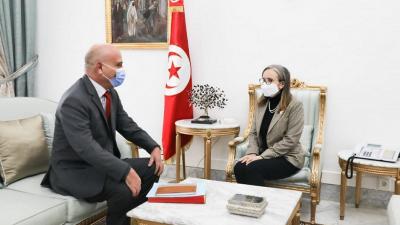  استقبلت رئيسة الحكومة السيدة نجلاء بودن رمضان اليوم الاثنين 17 جانفي 2022 بقصر الحكومة بالقصبة، رئيس هيئة الرقابة العامة للمصالح العمومية السيد سليم الهنتاتي.