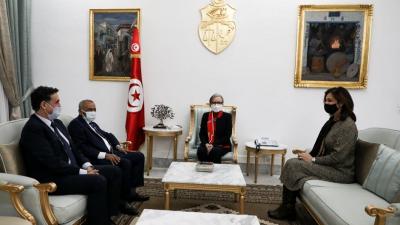 التقت رئيسة الحكومة السيدة نجلاء بودن رمضان، بقصر الحكومة بالقصبة، وفدا عن الجمعية المهنية للبنوك والمؤسسات المالية التونسية يتقدمه رئيسها السيد محمد العقربي