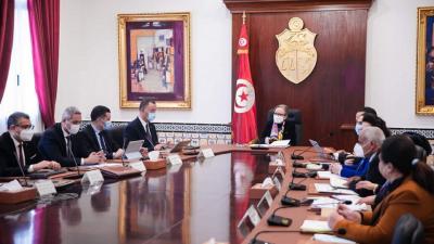     أشرفت رئيسة الحكومة السيدة نجلاء بودن رمضان صباح اليوم الأربعاء 6 أفريل 2022 بقصر الحكومة بالقصبة على جلسة عمل وزارية حول دفع النشاط السياحي تم خلالها عرض مخطط استعادة النشاط السياحي لفترة ما بعد كوفيد-19.