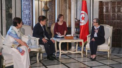 رئيسة الحكومة تلتقي رئيس الوفد الكوري المشارك في فعاليات المؤتمر الدولي حول "تمويل الاستثمار والتجارة في افريقيا"