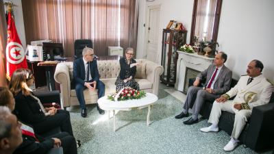 رئيسة الحكومة خلال الاحتفال بيوم العلم: الحكومة وضعت التربية والتعليم والتكوين والبحث والتجديد في مقدمة أولوياتها